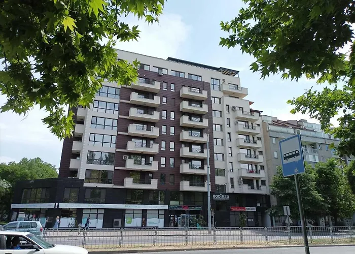 One Bedroom 5 - Restaurant Stadium *