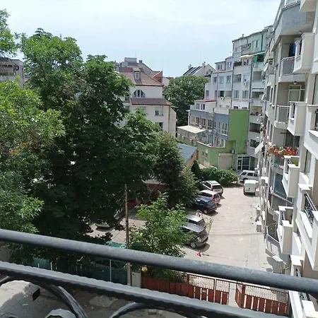 One Bedroom 5 - Restaurant Stadium Apartment *