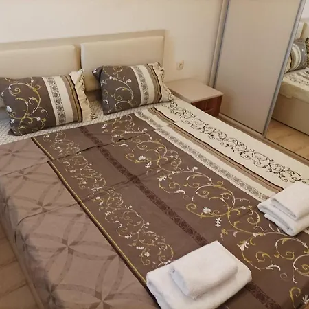 One Bedroom 5 - Restaurant Stadium Apartment *