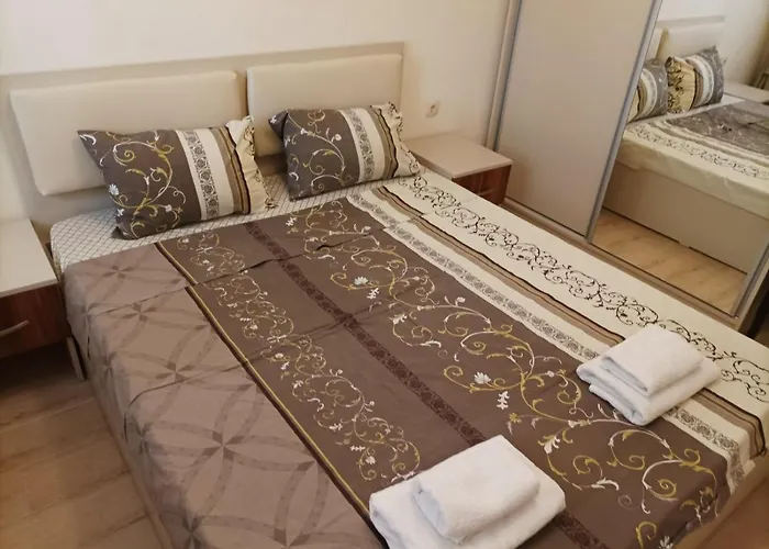 One Bedroom 5 - Restaurant Stadium Apartment *